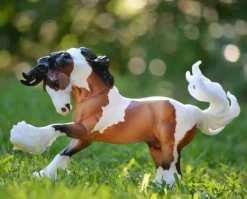 Breyer Toys<Gypsy Vanner