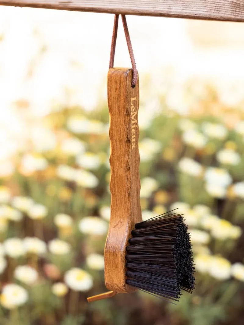 LeMieux Brushes<Artisan Hoof Pick