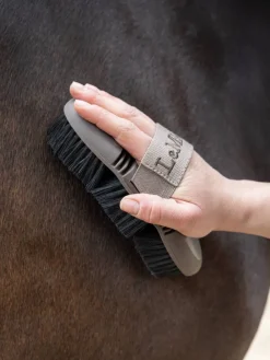 LeMieux Grooming Kits & Bags|Brushes<Flexi Brushes SS24