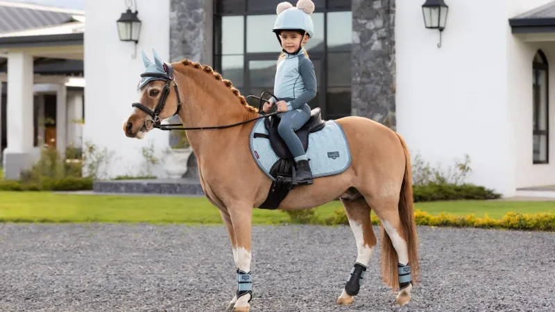 LeMieux Saddlepads & Numnahs<Mini Suede Jump Square AW24