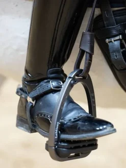 LeMieux Stirrup Leathers<Vector Close Contact Stirrup Leather